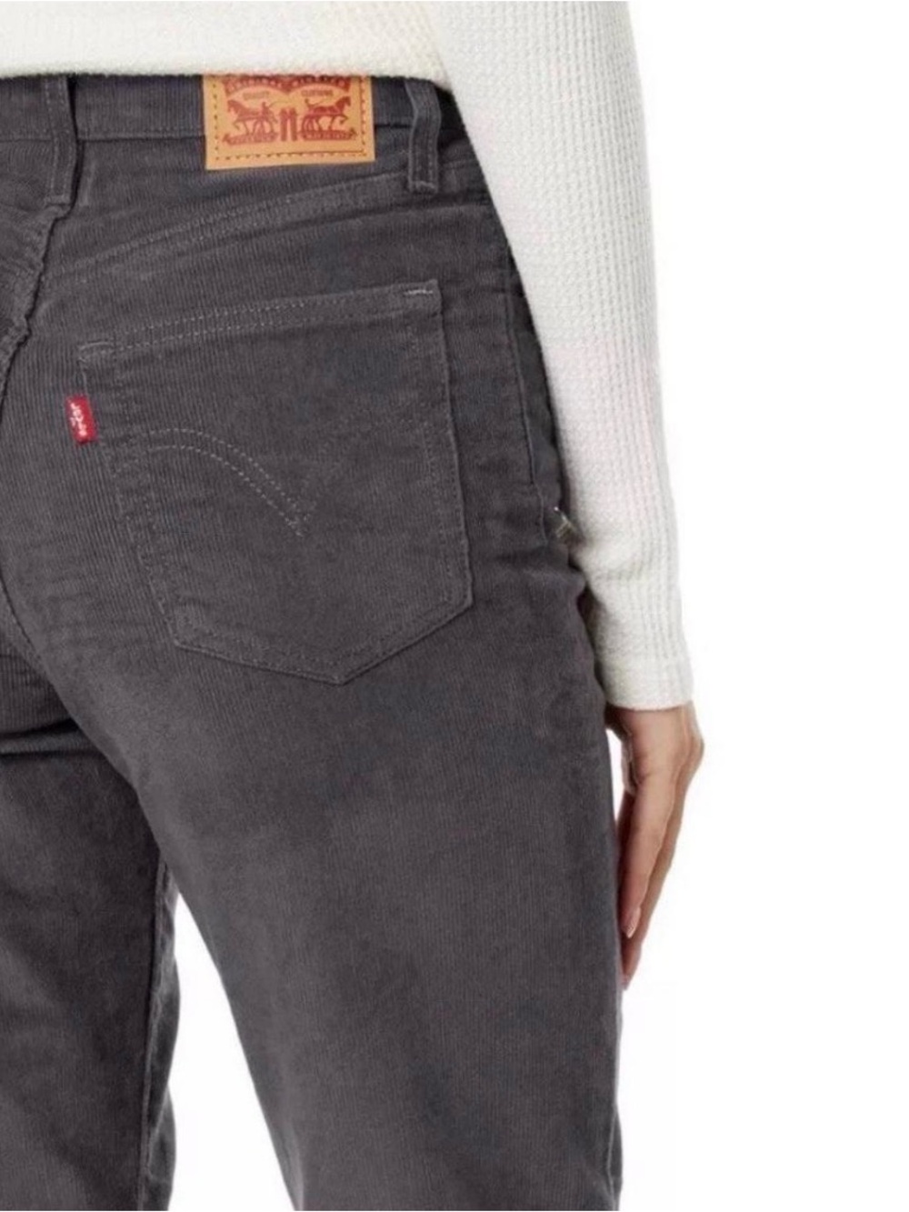 Levi’s Corduroy Ribcage Straight Ankle Jeans - Picture 4 of 7